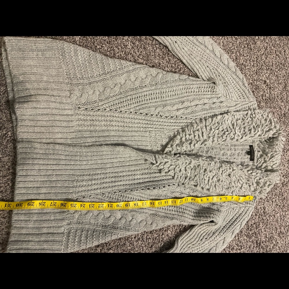 Sweater - Picture 6 of 6